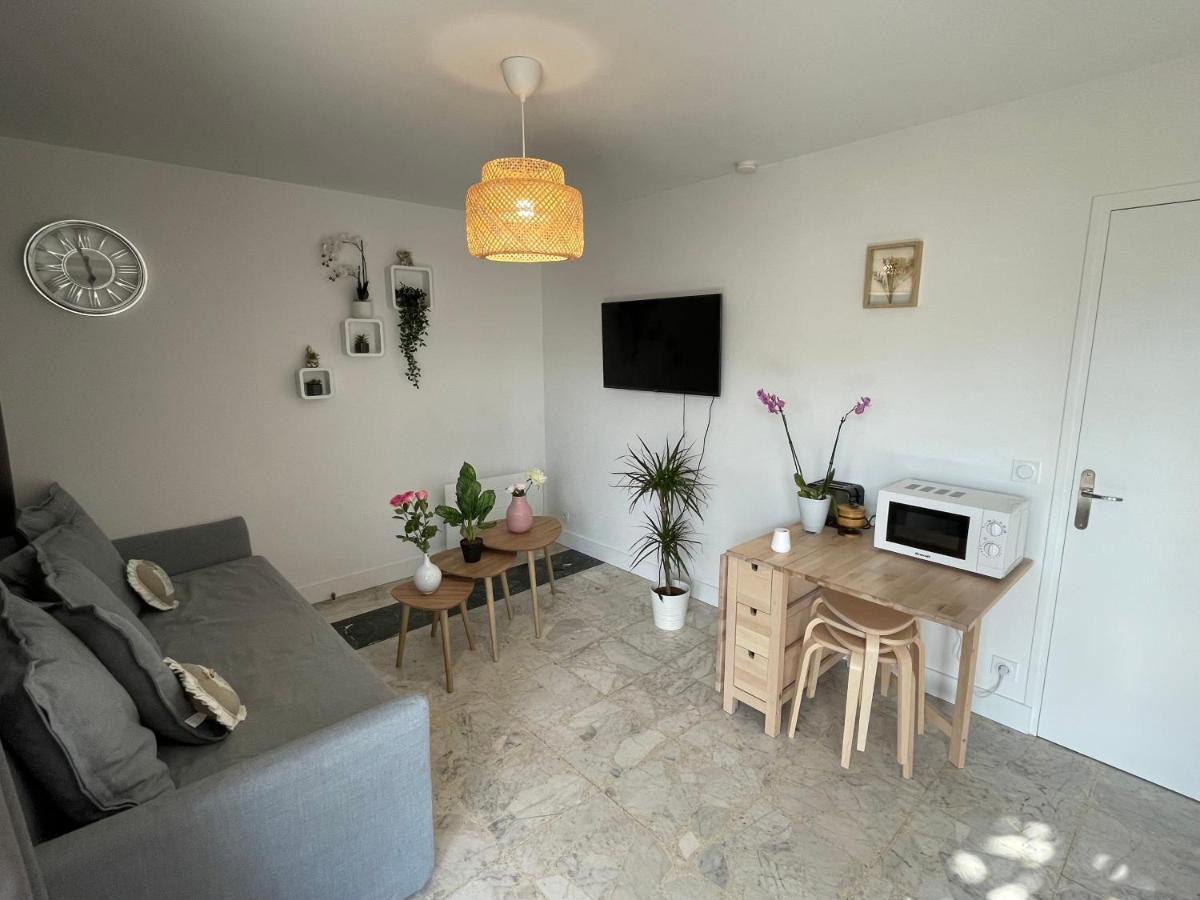 Joli T2, Terrasse Et Jardin, Ideal Pour Familles, A 15 Min De L'Aeroport Roissy Cdg Tremblay-en-France Exterior foto